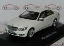 Mercedes-Benz E-Klasse Elegamce White Schuco [450 732600]